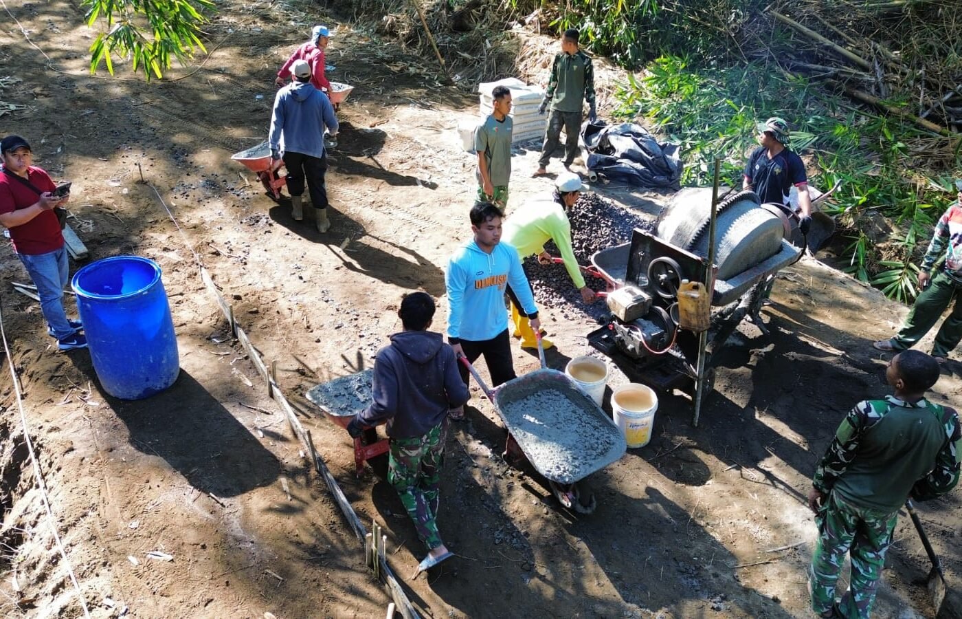 Pembangunan Rabat Beton di Desa Sekardadi Capai 90 Persen, Akses Jalan Semakin Mudah