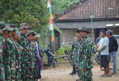 Program Ketahanan Pangan: Penaburan Bibit Ikan di Desa Busung