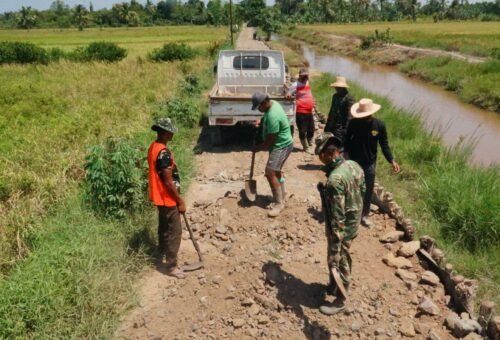 Penguatan Infrastruktur Jalan Melalui Kerja Sama Satgas TMMD dan Masyarakat