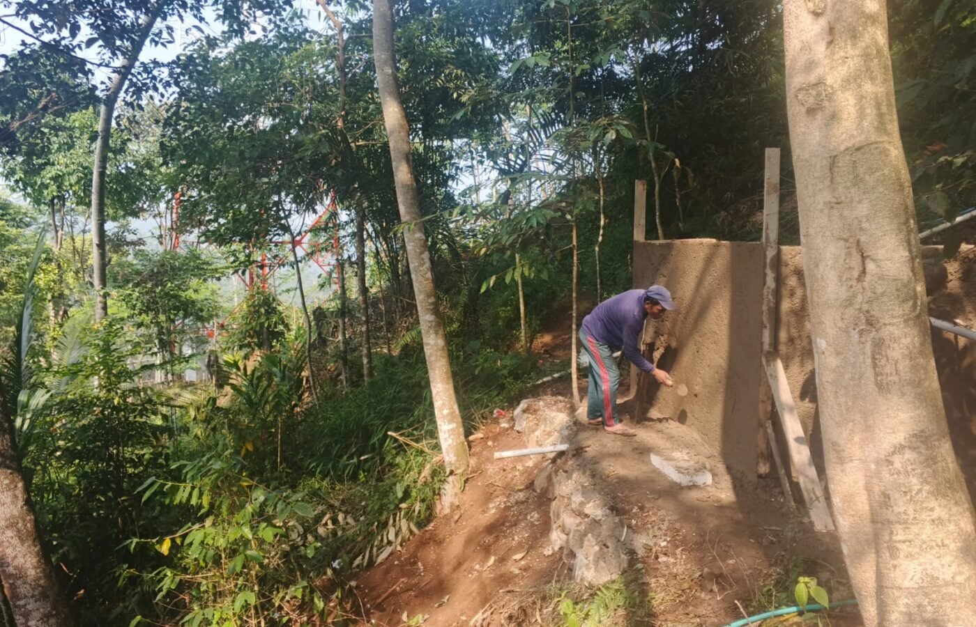 Pembangunan Sistem Pipanisasi di Kampung Cicatang Melalui TMMD Ke-129 Kodim 0608/Cianjur