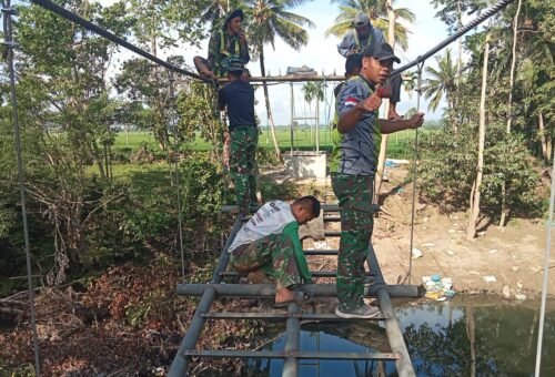 Pengembangan Jembatan Gantung di Taddang Palie oleh Satgas TMMD Ke-129