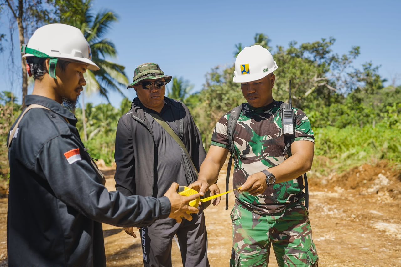 Evaluasi Hasil Pembangunan Jalan oleh Satgas TMMD