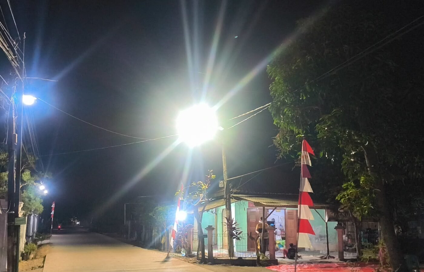 TMMD ke-129 di Cirebon: Penerangan Jalan Umum untuk Masyarakat Desa Luwung Kencana