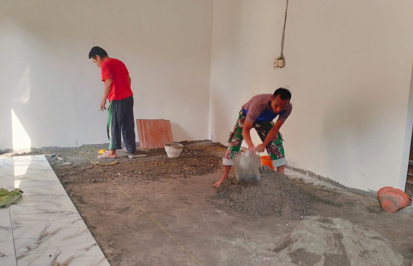 Keahlian TNI dalam Renovasi Rumah: TMMD 129 Kodim 0812/Lamongan Hadirkan Konstruksi Estetis