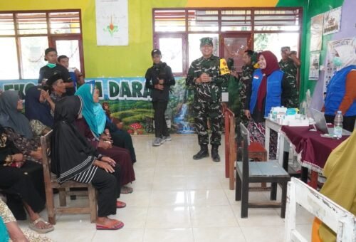 Pengobatan Gratis di Desa Tlemang, Ketua Tim Wasev TMMD 129 Puji Inisiatif Kesehatan Masyarakat