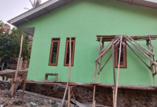 Proses Pengecatan Rumah Syahrul Tanda Kemajuan TMMD ke-129