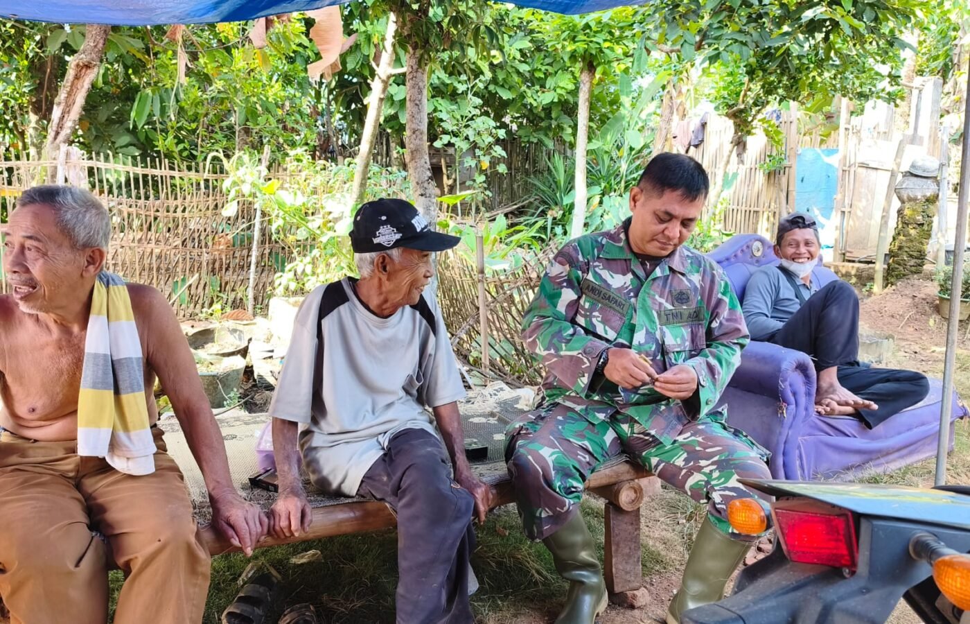 Persiapan HUT RI ke-81: Satgas Kodim 0412/Lampung Utara Gelar Kegiatan Sosial di Tengah Masyarakat