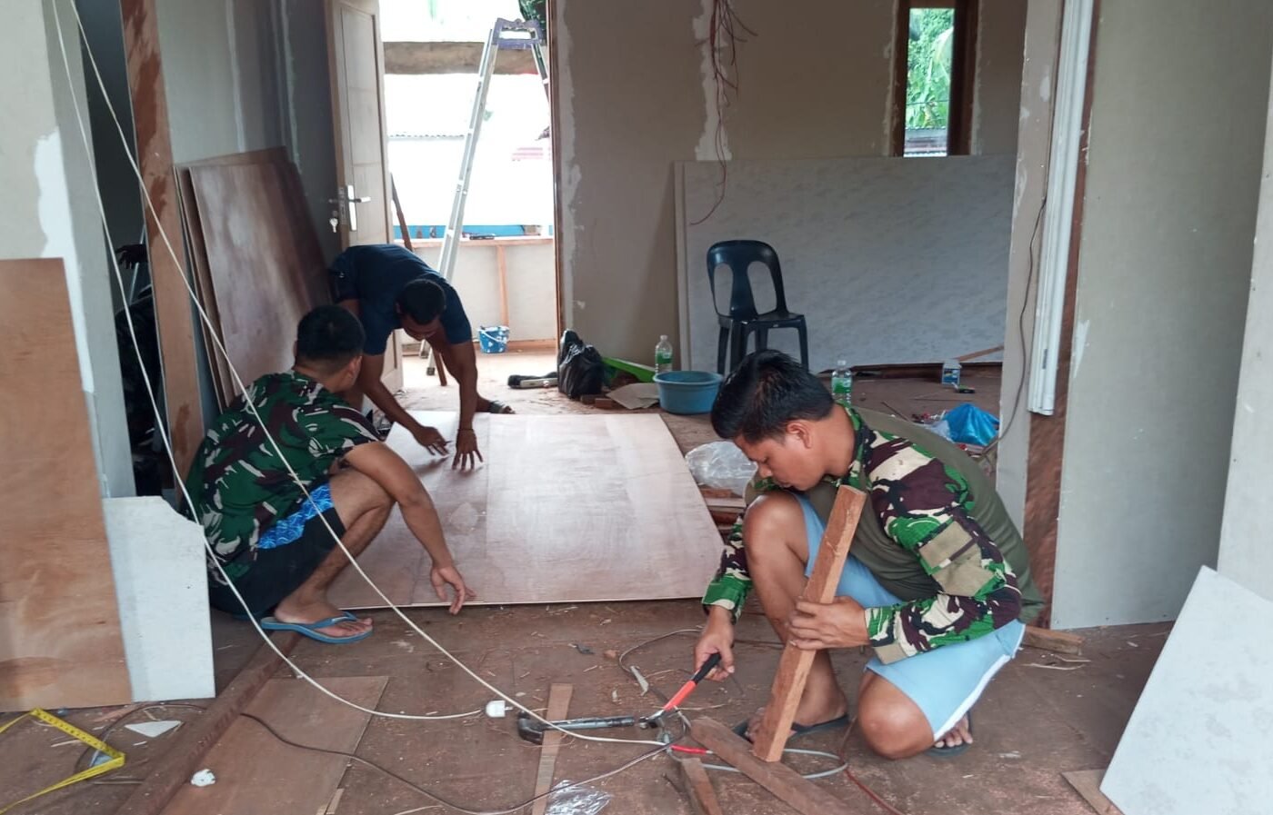 Sinergi TNI dan Masyarakat di Liang Bunyu Mewujudkan TMMD Hampir Rampung