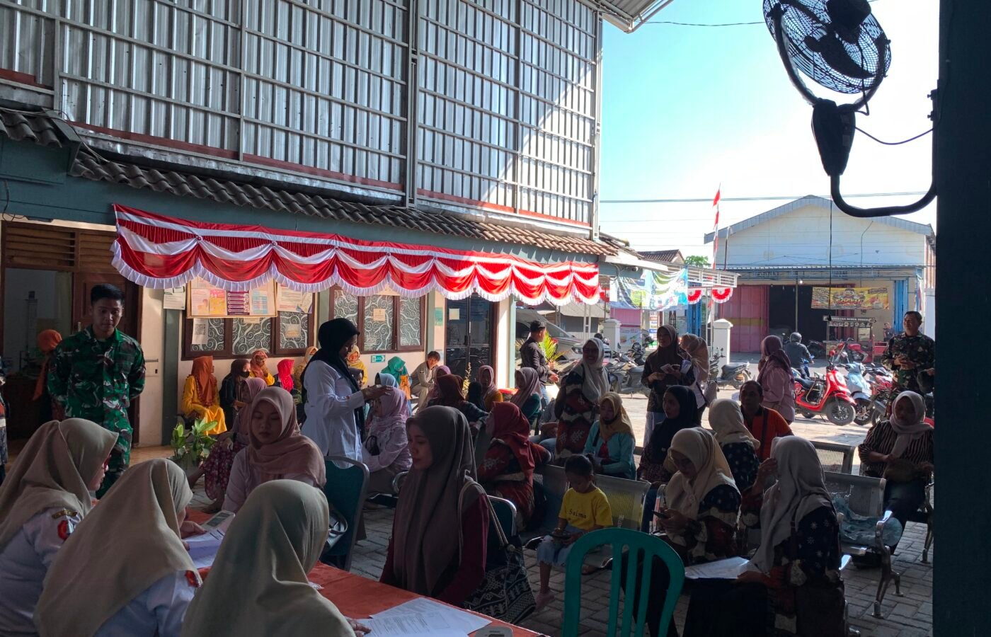 Puskesmas Kesongo Menyediakan Layanan Keluarga Berencana dalam TMMD Ke-129 Kodim 0813/Bojonegoro