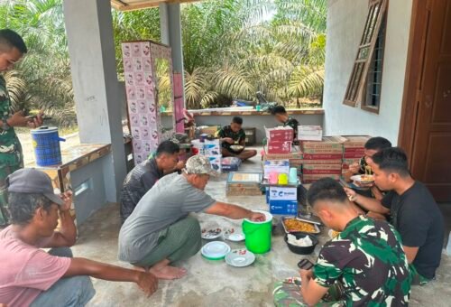 Membangun Keharmonisan, Satgas TMMD 129 Kodim Bangka Dekatkan Diri dengan Warga Deniang