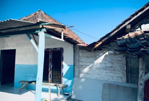 Kolaborasi Masyarakat dan TNI dalam Pembangunan RTLH Bapak Samijan di Dusun Krebet