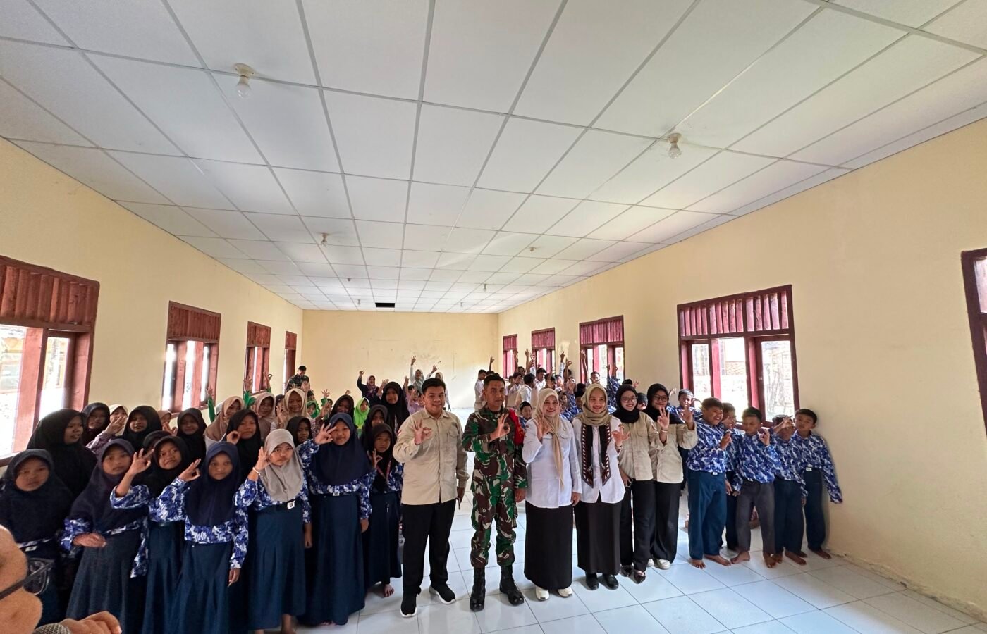 Pendidikan Gizi dan Kesehatan Reproduksi di SMP 1 Atap melalui TMMD Ke-129 Kodim 0813/Bojonegoro