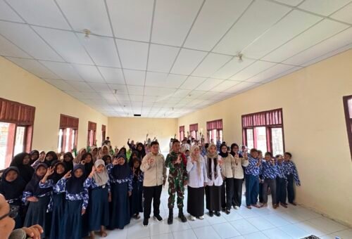 Pendidikan Gizi dan Kesehatan Reproduksi di SMP 1 Atap melalui TMMD Ke-129 Kodim 0813/Bojonegoro