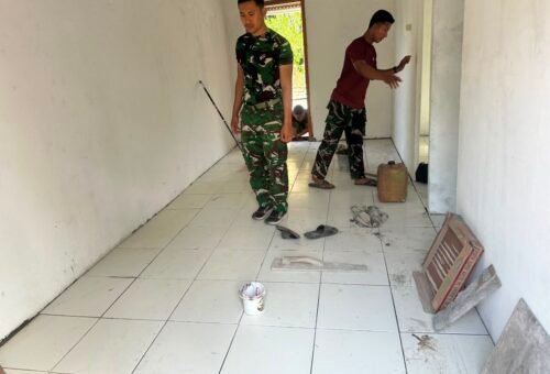 Transformasi Rumah Ibu Rodiah, Satgas TMMD 129 Kodim 0413/Bangka Selesaikan Pekerjaan Lantai