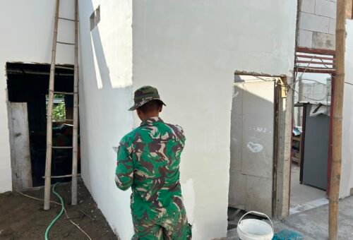 Semangat Gotong Royong Satgas TMMD Dalam Persiapan RTLH Bapak Koko Margono