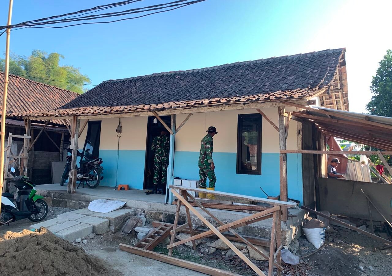 Dedikasi Satgas TMMD dalam Mewujudkan Rumah Nyaman untuk Bapak Ladi