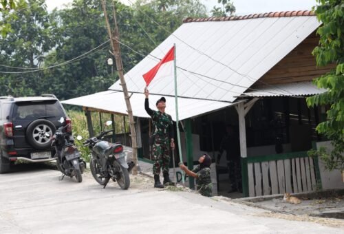 Kehangatan Satgas TMMD Ke-129 di Desa Tlemang Menyambut HUT RI