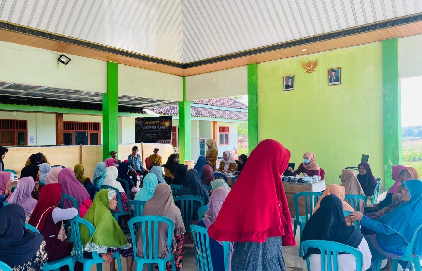 Tingkatkan Kesehatan Lansia, TMMD Ke-129 Kodim 0813/Bojonegoro Selenggarakan Posyandu di Desa Kesongo