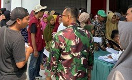 Kolaborasi Mahasiswa Unigoro Dukung TMMD ke-129 di Desa Kesongo