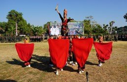 Kemeriahan Tari Api Kayangan Dalam Pembukaan TMMD 129 Bojonegoro
