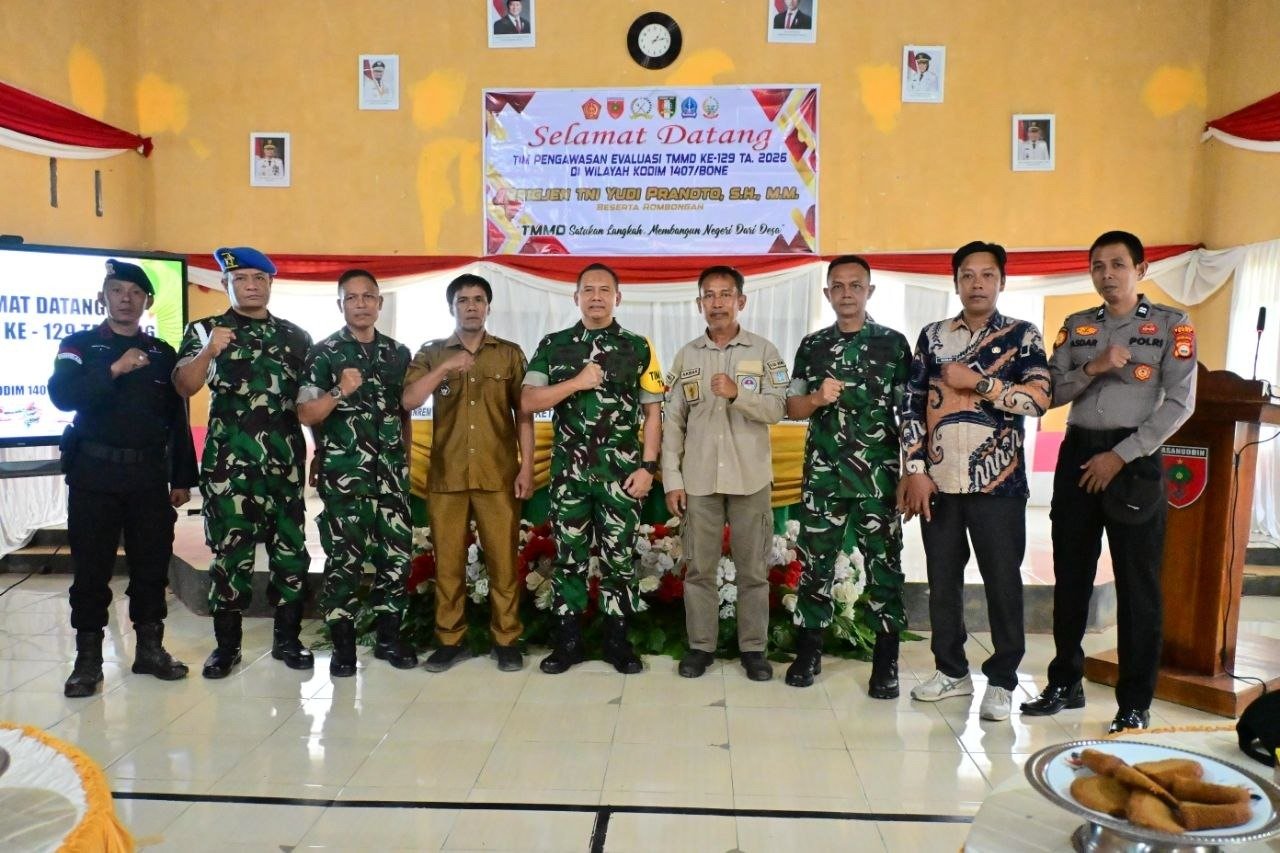 Kunjungan Tim Evaluasi Sterad ke TMMD Ke-129 di Bone