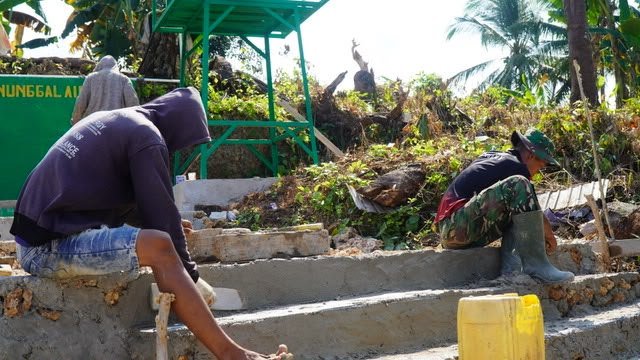 Proyek Pembangunan Fasilitas Manunggal Air Bersih di Masjid Desa Polewali Dalam Proses Penyelesaian