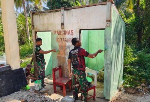 Satgas TMMD Lakukan Perbaikan MCK di SDN Polewali sebagai Tindakan Sosial