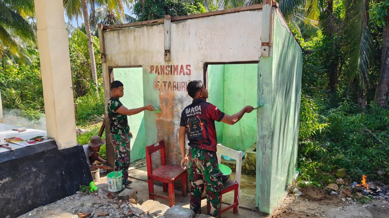 Satgas TMMD Lakukan Perbaikan MCK di SDN Polewali sebagai Tindakan Sosial