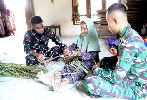 Kemanunggalan dalam Kebersamaan: Satgas TMMD 129 Bojonegoro dan Tradisi Janur di Kesongo