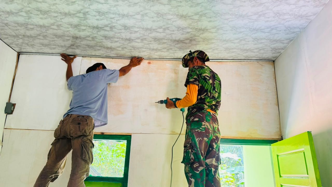 Peningkatan Kualitas Hunian Bapak Siswanto, Tim TMMD Berikan Sentuhan Akhir
