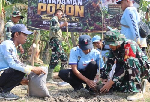 Menanam untuk Masa Depan: Penghijauan di TMMD 129 Bojonegoro