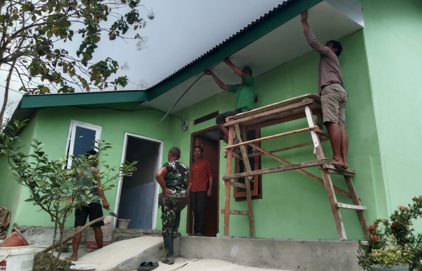 TMMD 129 Kodim 0410/KBL: TNI Bantu Warga Pinang Jaya Miliki Rumah Layak