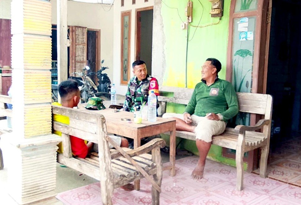 Membangun Sinergi di Desa Kesongo: Peran Aktif Babinsa dalam TMMD 129 Bojonegoro