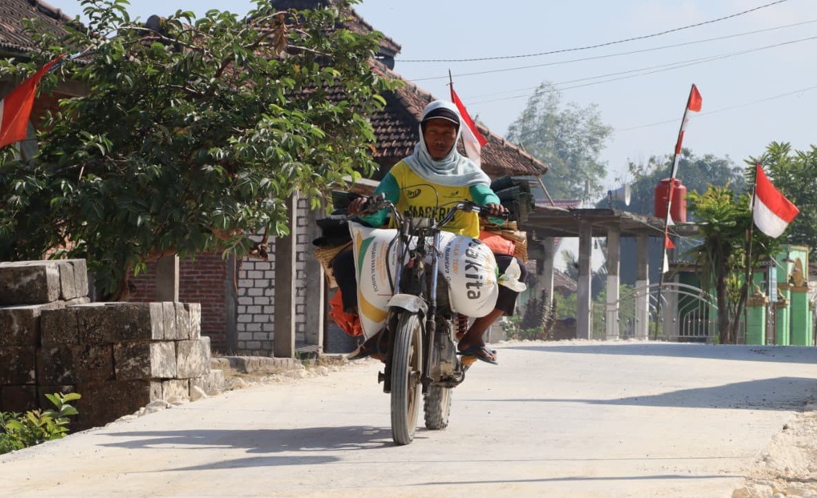 Perubahan Positif: Jalan Beton TMMD 129 di Kesongo Bawa Harapan Baru