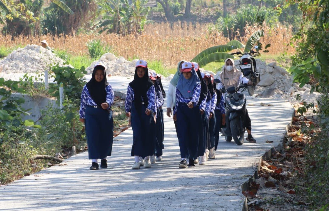 Kegiatan Patriot Muda di Lintas Beton Kesongo: Sinergi TNI dan Masyarakat Melalui TMMD 129 Bojonegoro