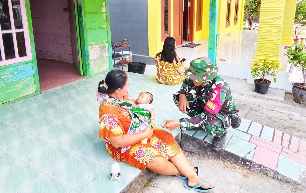 Membangun Kebersamaan di Teras: Inisiatif Babinsa Kesongo dalam TMMD 129 Bojonegoro