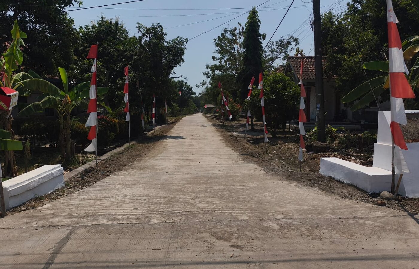 TMMD 129 Kodim 0620: Pembangunan Jalan Rabat Beton Selesai di Desa Luwung Kencana