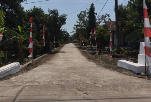 TMMD 129 Kodim 0620: Pembangunan Jalan Rabat Beton Selesai di Desa Luwung Kencana
