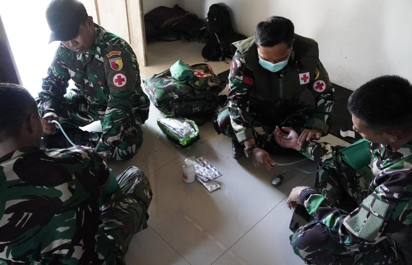 Keberlangsungan Pembangunan Melalui Kesehatan Tim TMMD 129 Bojonegoro