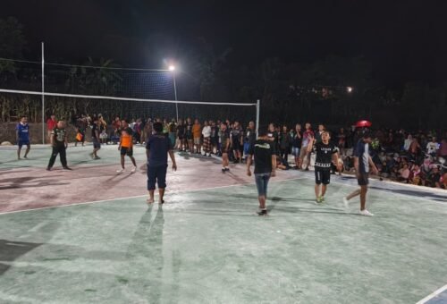 Pertandingan Voli Malam: Sinergi Satgas TMMD 129 dan Pemuda Tlemang