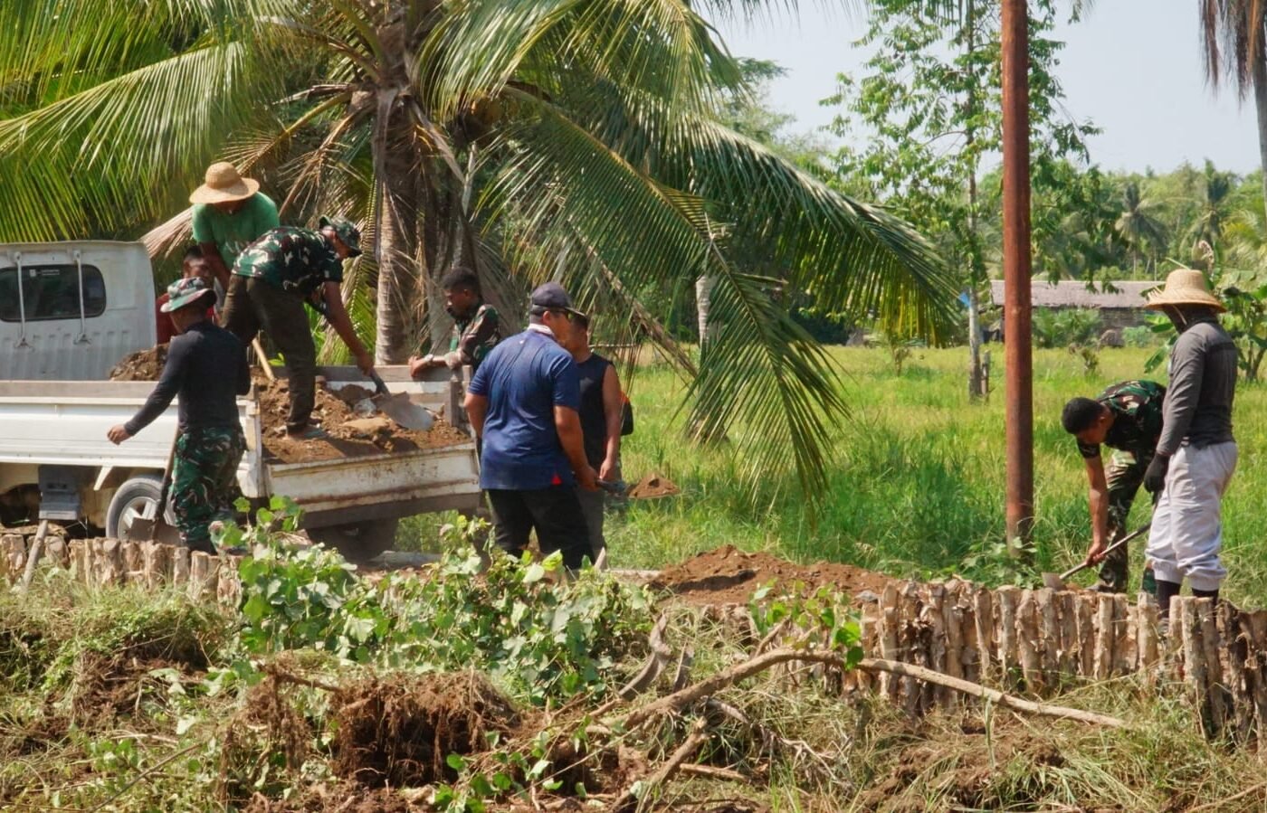 Sinergi Satgas TMMD dan Masyarakat, Ciptakan Pembangunan Desa yang Berkelanjutan