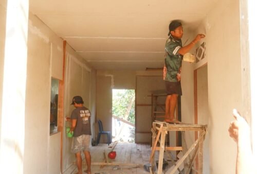 Kerjasama Satgas TMMD dan Masyarakat, Perbaikan dan Pengecatan RTLH untuk Hunian yang Lebih Baik