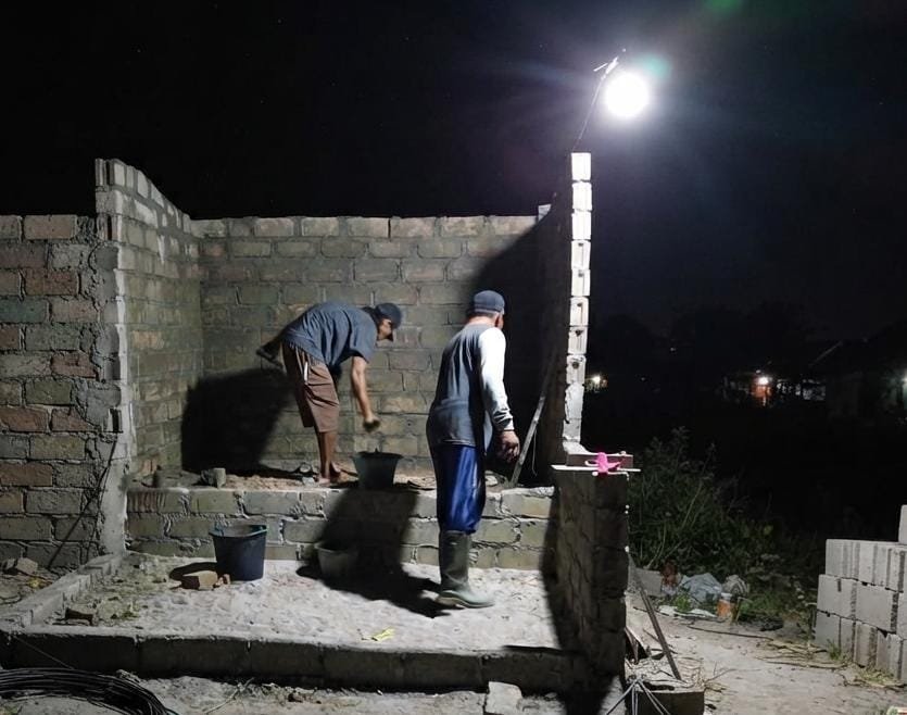 Penguatan Keamanan Komunitas, Satgas TMMD 129 Bangka Tetap Bekerja Lembur di Dusun Pekul