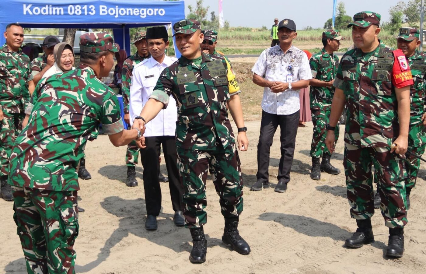 Kemajuan TMMD 129 di Kesongo Bojonegoro Memukau Tim Pengawas
