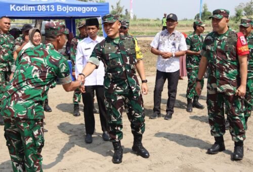 Kemajuan TMMD 129 di Kesongo Bojonegoro Memukau Tim Pengawas