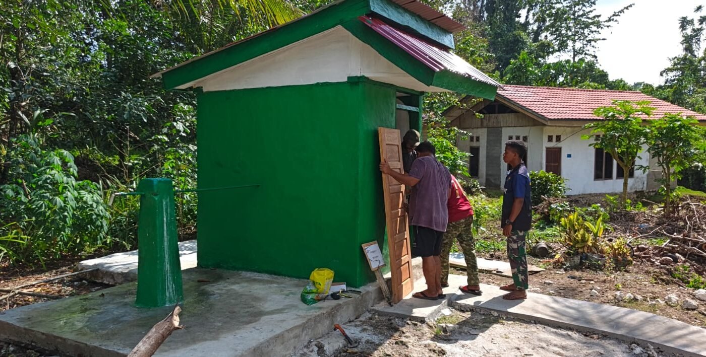 Rehabilitasi Fasilitas MCK di Kampung Sesor Hampir Selesai