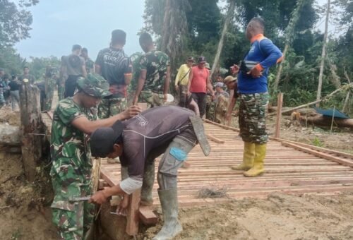 Kebersamaan dalam Pembangunan, Satgas TMMD Kodim 1206/Putussibau Percepat Proyek