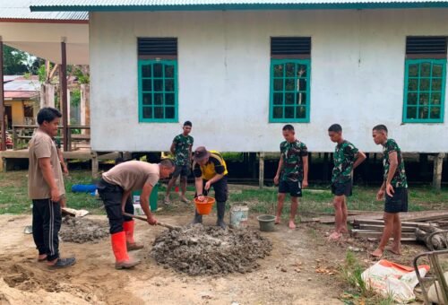 Kolaborasi TNI dan Polri Percepat Fasilitas Sanitasi di Ulak Pauk