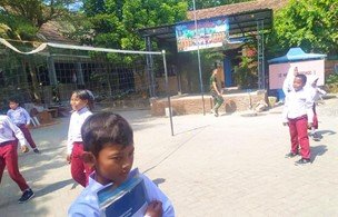 Kegiatan TMMD 129 di Bojonegoro: TNI Berkontribusi Pada Pendidikan dan Infrastruktur