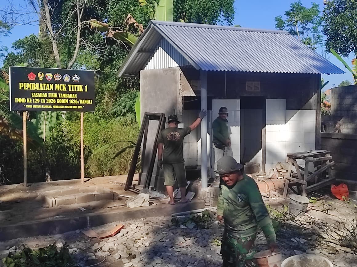 Progres Pembangunan Fasilitas Sanitasi TMMD Ke-129 Kodim 1626/Bangli Menuju Penyelesaian